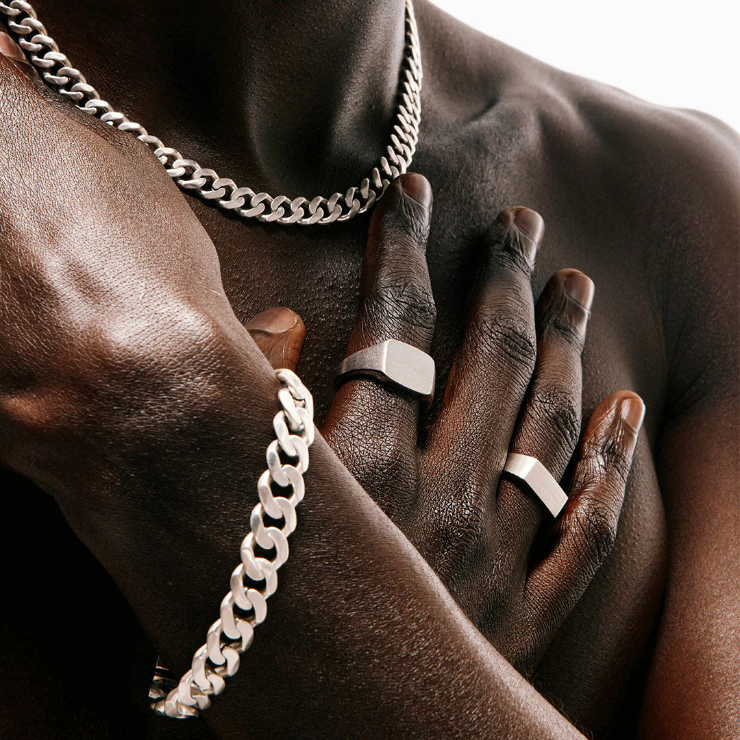 Silver Brushed Cushion Ring - Image 4