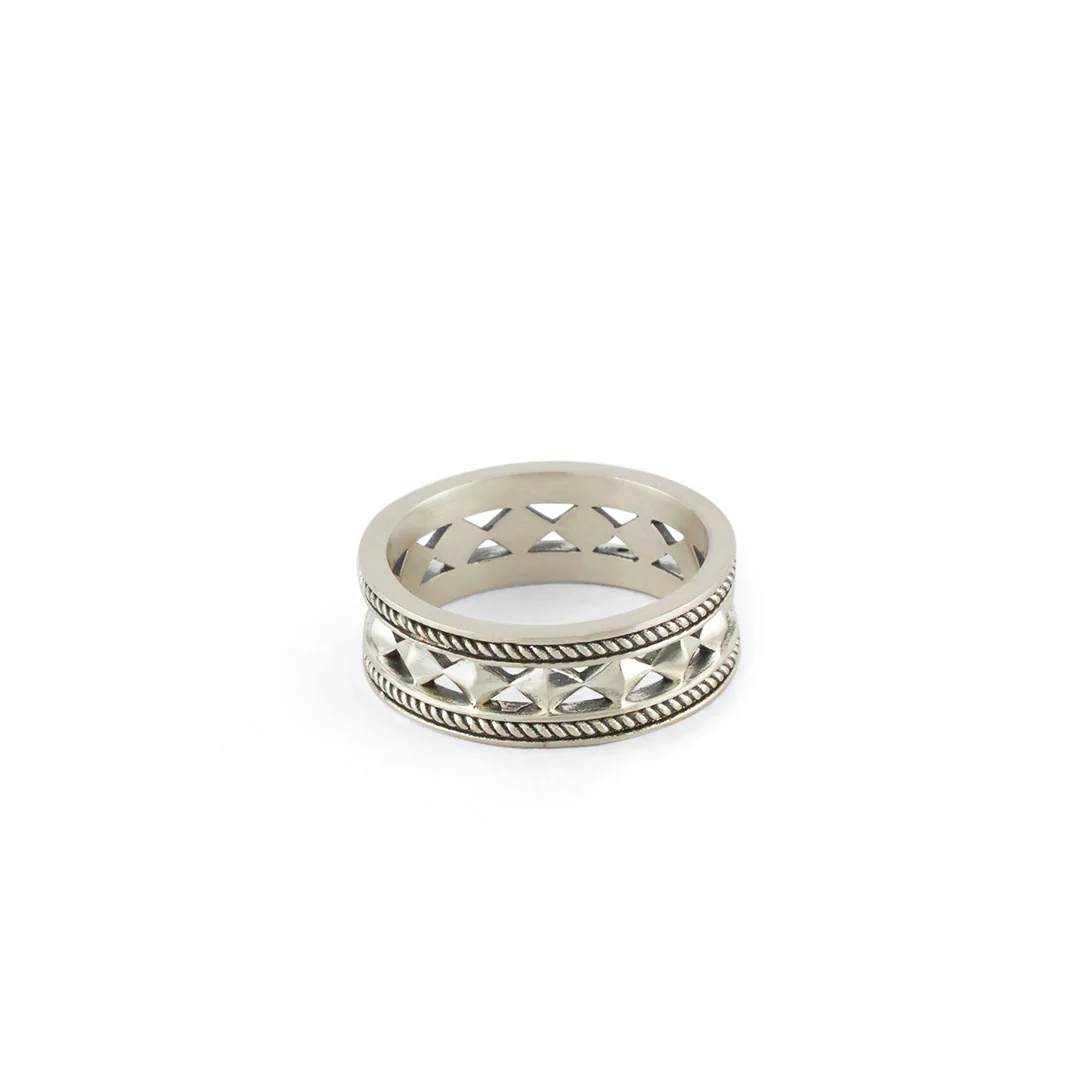 Silver Regal Ring - Image 3