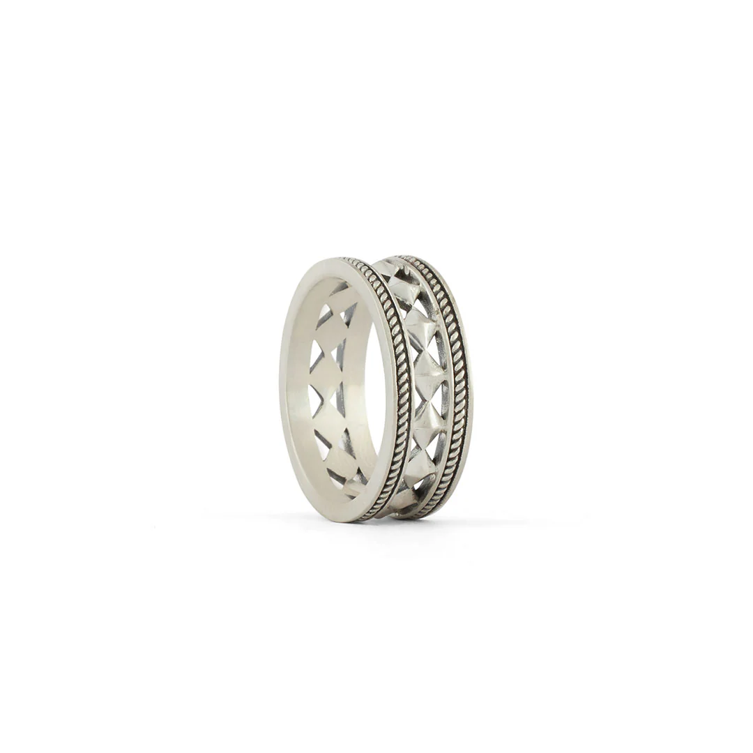 Silver Regal Ring - Image 5